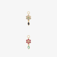 Load image into Gallery viewer, Charms Mini boucle d&#39;oreilles Miniflower 2 or jaune 18 carats face
