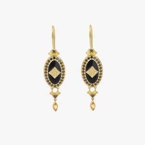 Boucles d’oreilles Athéna or jaune émail noir, diamants noirs, saphirs jaunes face