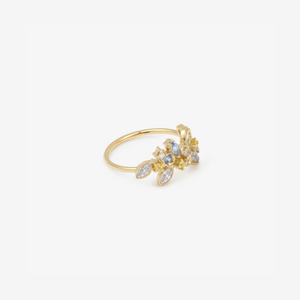 Camélia bague 1 givre, or jaune 18k, sapphires, diamants salt & pepper, profil