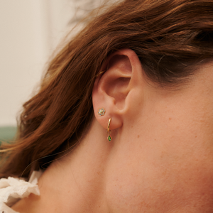 Mini boucle d'oreilles piercing émeraude Or 18 carats Sophie d'Agon